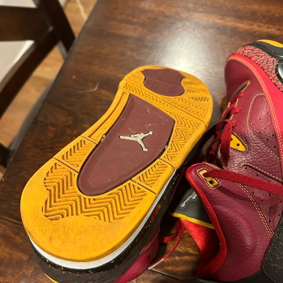 Jordan Sneakers - Picture 7 of 9